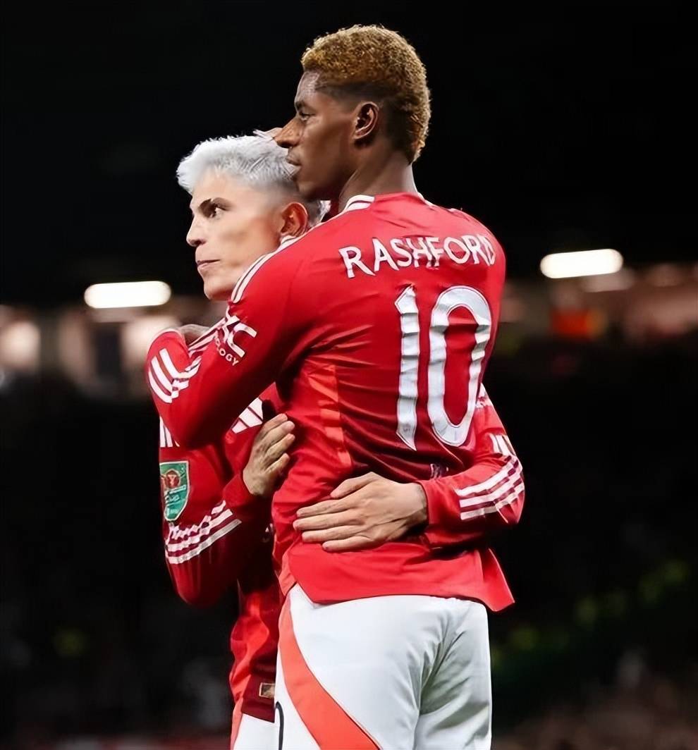 南安普顿主场击败哈德斯菲尔德,豪取三分(南安普顿主场击败哈德斯菲尔德,豪取三分球) 南安普顿主场击败哈德斯菲尔德,豪取三分(南安普顿主场击败哈德斯菲尔德,豪取三分球)