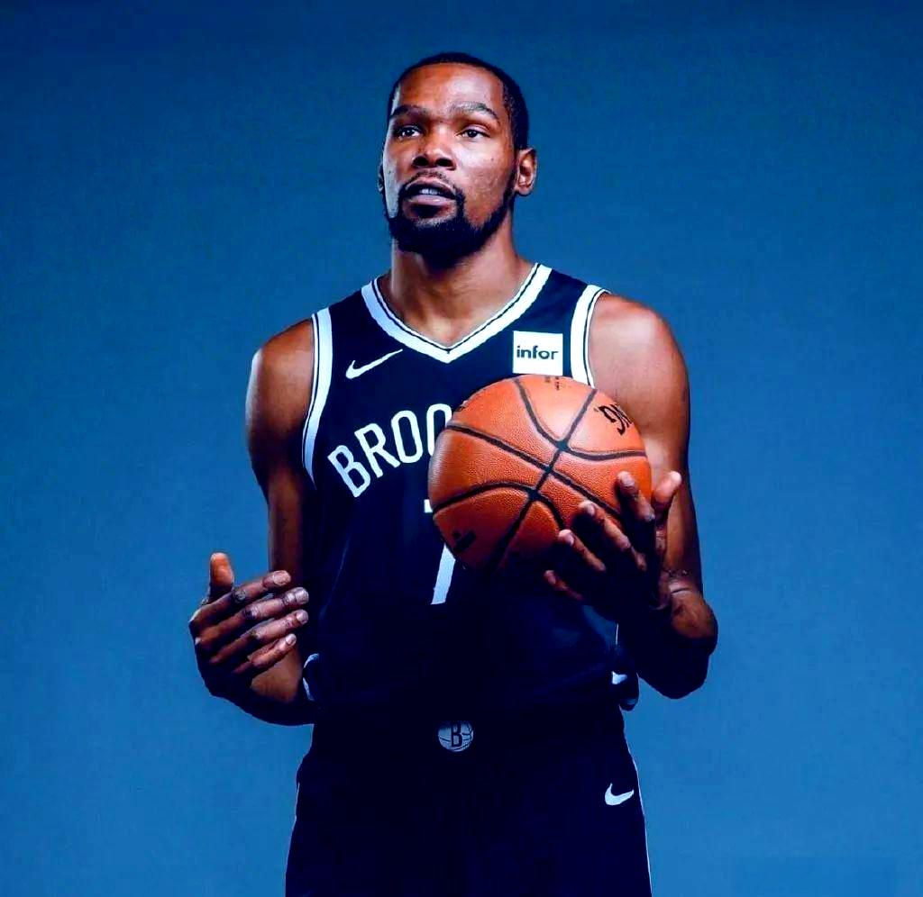 太阳城集团-篮网队季后赛球员名单